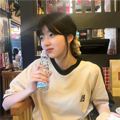 驼背人与舞女